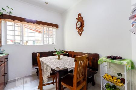 Casa à venda com 370m², 3 quartos e 3 vagas Casa à venda com 370m², 3 quartos e 3 vagasCopa