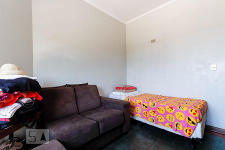 Casa à venda com 370m², 3 quartos e 3 vagas Casa à venda com 370m², 3 quartos e 3 vagasSala de TV