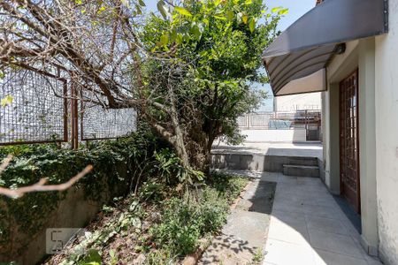 Casa à venda com 370m², 3 quartos e 3 vagas Casa à venda com 370m², 3 quartos e 3 vagasQuintal