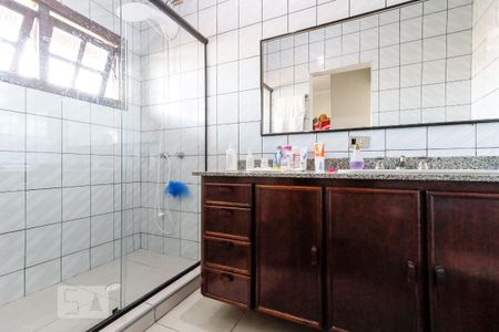 Casa à venda com 370m², 3 quartos e 3 vagas Casa à venda com 370m², 3 quartos e 3 vagasBanheiro da Suíte