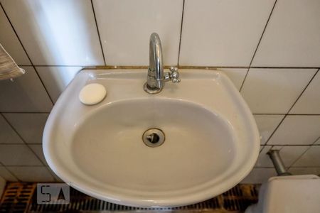 Casa à venda com 370m², 3 quartos e 3 vagas Casa à venda com 370m², 3 quartos e 3 vagasBanheiro de Serviço