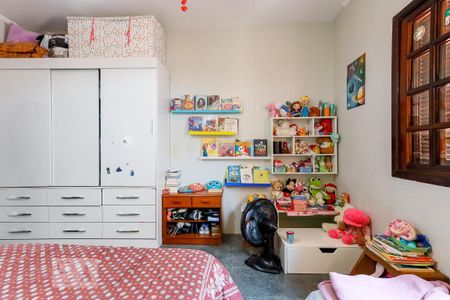 Casa à venda com 370m², 3 quartos e 3 vagas Casa à venda com 370m², 3 quartos e 3 vagasQuarto 3