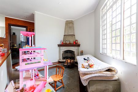 Sala de Lareira de casa à venda com 3 quartos, 370m² em Jardim Peri, São Paulo