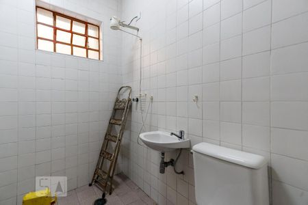 Casa à venda com 370m², 3 quartos e 3 vagas Casa à venda com 370m², 3 quartos e 3 vagasBanheiro de Serviço 2