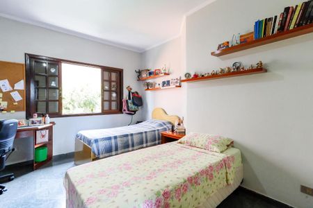 Casa à venda com 370m², 3 quartos e 3 vagas Casa à venda com 370m², 3 quartos e 3 vagasQuarto 2