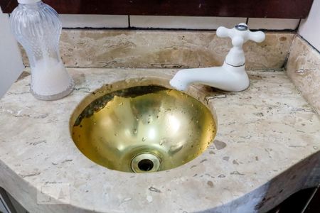 Casa à venda com 370m², 3 quartos e 3 vagas Casa à venda com 370m², 3 quartos e 3 vagasLavabo