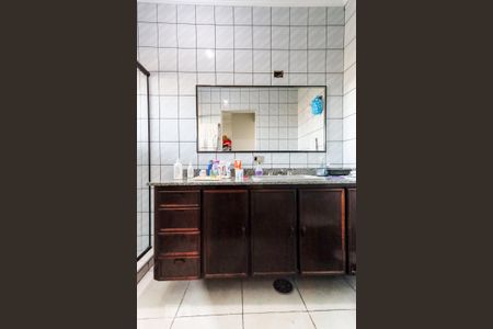 Casa à venda com 370m², 3 quartos e 3 vagas Casa à venda com 370m², 3 quartos e 3 vagasBanheiro da Suíte