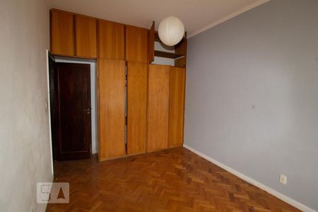 Apartamento para alugar com 163m², 4 quartos e 1 vaga Apartamento para alugar com 163m², 4 quartos e 1 vagaQuarto