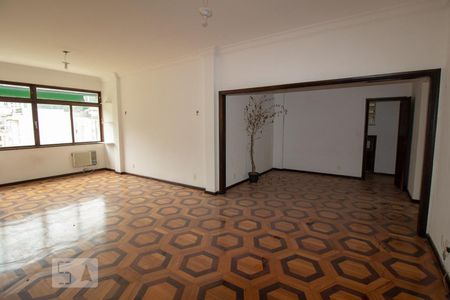 Sala de apartamento para alugar com 4 quartos, 163m² em Laranjeiras, Rio de Janeiro