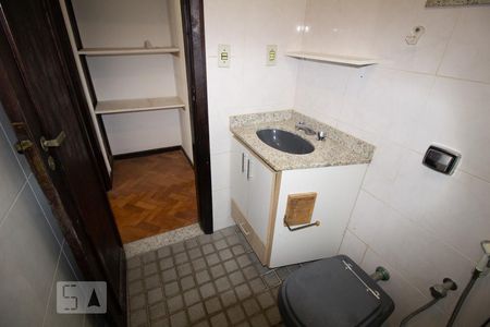 Apartamento para alugar com 163m², 4 quartos e 1 vaga Apartamento para alugar com 163m², 4 quartos e 1 vagaBanheiro 2