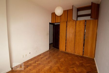 Apartamento para alugar com 163m², 4 quartos e 1 vaga Apartamento para alugar com 163m², 4 quartos e 1 vagaQuarto