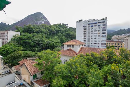 Vista  de apartamento à venda com 4 quartos, 163m² em Laranjeiras, Rio de Janeiro