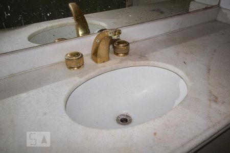 Apartamento para alugar com 163m², 4 quartos e 1 vaga Apartamento para alugar com 163m², 4 quartos e 1 vagaBanheiro