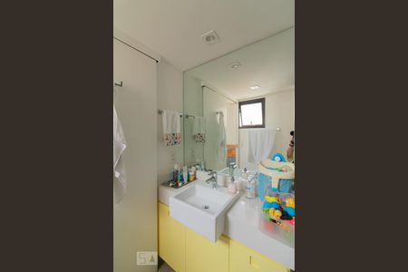 Apartamento à venda com 150m², 3 quartos e 3 vagasBanheiro Suíte 1