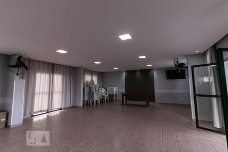 Apartamento para alugar com 60m², 2 quartos e 1 vaga Apartamento para alugar com 60m², 2 quartos e 1 vagaÁrea comum - Salão de festas
