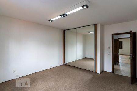 Casa à venda com 350m², 5 quartos e 4 vagas2o. Andar - Quarto 3