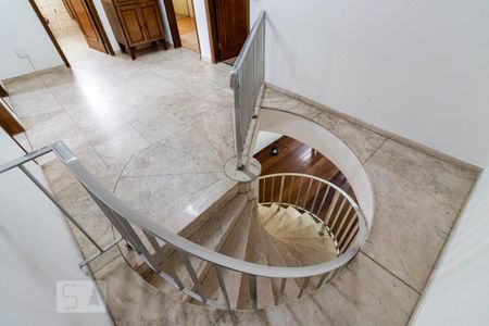 Casa à venda com 350m², 5 quartos e 4 vagas2o. Andar - Hall