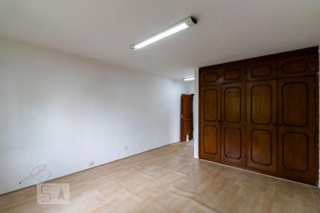 Casa à venda com 350m², 5 quartos e 4 vagas2o. Andar - Quarto 4 - Suíte 1