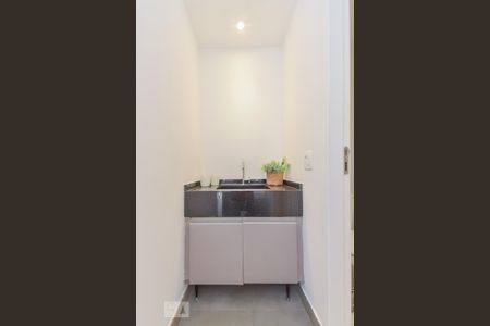 Banheiro de kitnet/studio para alugar com 1 quarto, 35m² em Consolação, São Paulo