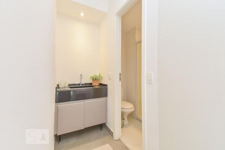 Studio para alugar com 35m², 1 quarto e 1 vaga Studio para alugar com 35m², 1 quarto e 1 vagaBanheiro