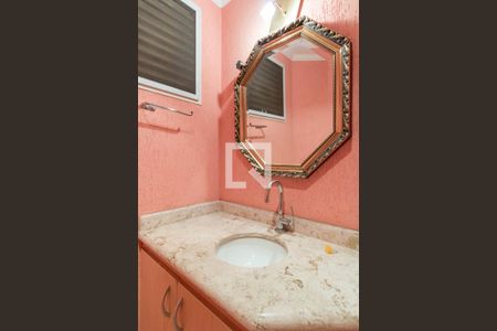 Apartamento à venda com 250m², 4 quartos e 4 vagas Apartamento à venda com 250m², 4 quartos e 4 vagasBanheiro