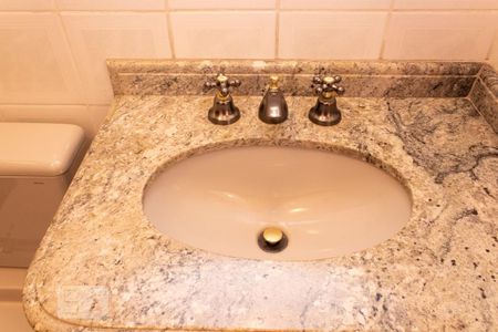 Apartamento à venda com 82m², 3 quartos e 3 vagasBanheiro Principal