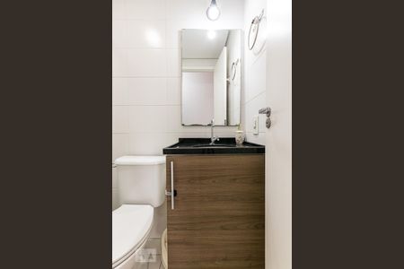 Banheiro  de apartamento à venda com 2 quartos, 46m² em Cangaíba, São Paulo