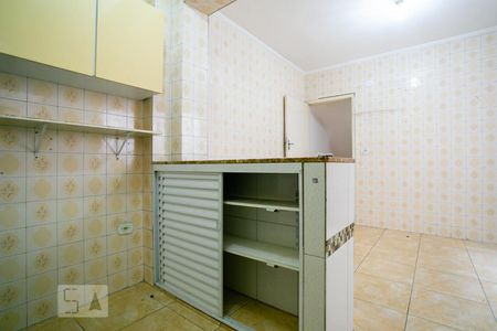 Casa à venda com 130m², 4 quartos e 2 vagas Casa à venda com 130m², 4 quartos e 2 vagasCozinha