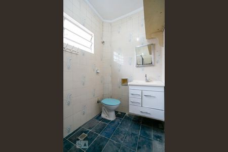 Casa à venda com 130m², 4 quartos e 2 vagas Casa à venda com 130m², 4 quartos e 2 vagasBanheiro