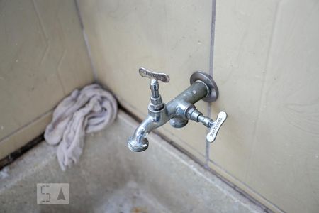 Casa à venda com 130m², 4 quartos e 2 vagas Casa à venda com 130m², 4 quartos e 2 vagasÁrea de Serviço