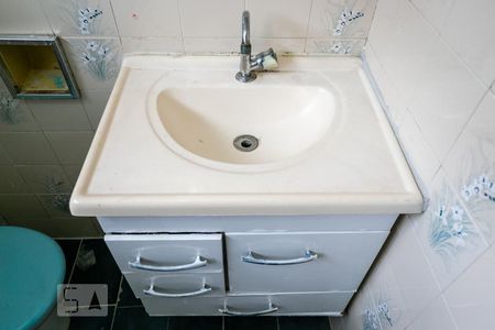 Casa à venda com 130m², 4 quartos e 2 vagas Casa à venda com 130m², 4 quartos e 2 vagasBanheiro