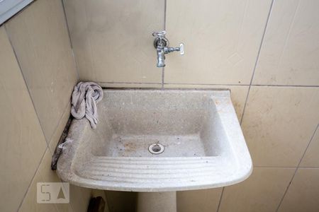 Casa à venda com 130m², 4 quartos e 2 vagas Casa à venda com 130m², 4 quartos e 2 vagasÁrea de Serviço