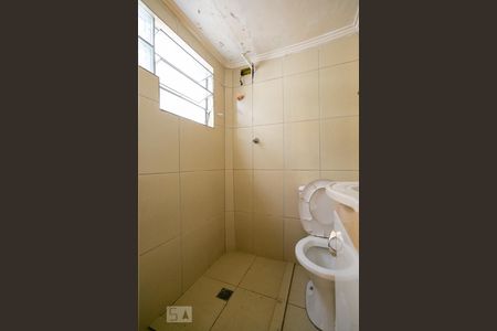 Casa à venda com 130m², 4 quartos e 2 vagas Casa à venda com 130m², 4 quartos e 2 vagasEdícula - Banheiro da Suíte