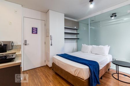 Studio à venda com 30m², 1 quarto e 1 vaga Studio à venda com 30m², 1 quarto e 1 vagaStudio