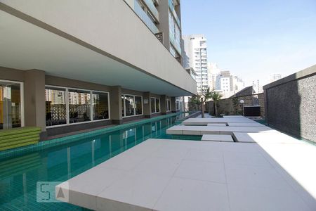 Studio à venda com 26m², 1 quarto e 1 vaga Studio à venda com 26m², 1 quarto e 1 vagaÁrea comum - Piscina