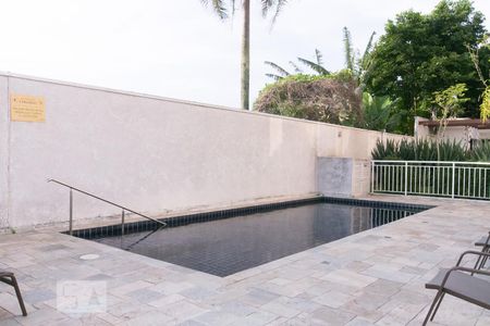 Studio à venda com 27m², 1 quarto e sem vagaÁrea comum - Piscina