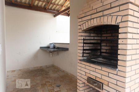 Apartamento para alugar com 55m², 2 quartos e 1 vagaÁrea comum - churrasqueira