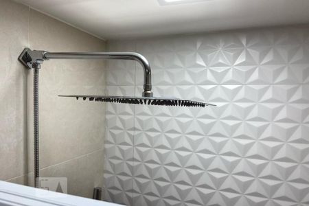 Apartamento à venda com 110m², 3 quartos e 2 vagas Apartamento à venda com 110m², 3 quartos e 2 vagasChuveiro