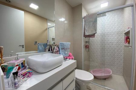 Apartamento à venda com 110m², 3 quartos e 2 vagas Apartamento à venda com 110m², 3 quartos e 2 vagasBanheiro