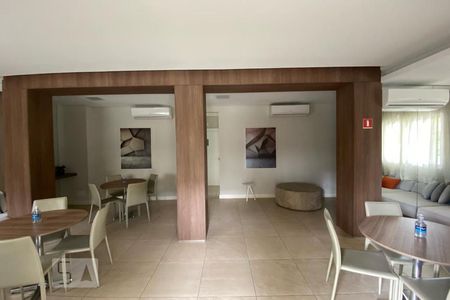 Apartamento à venda com 110m², 3 quartos e 2 vagas Apartamento à venda com 110m², 3 quartos e 2 vagasÁrea comum - Salão de festas