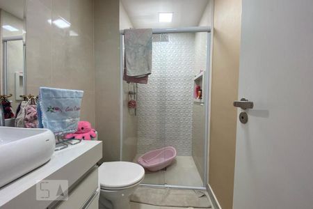 Apartamento à venda com 110m², 3 quartos e 2 vagas Apartamento à venda com 110m², 3 quartos e 2 vagasBanheiro