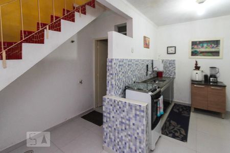 Cozinha de casa para alugar com 2 quartos, 52m² em Conjunto Residencial Sitio Oratório, São Paulo