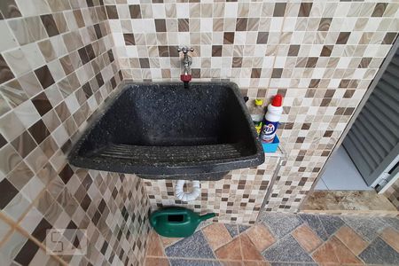 Casa à venda com 150m², 5 quartos e 1 vagaLavanderia