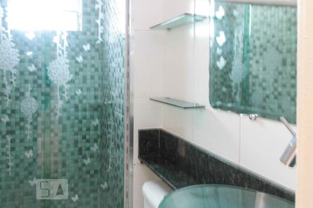 Banheiro de apartamento para alugar com 2 quartos, 50m² em Jardim Santa Terezinha (zona Leste), São Paulo