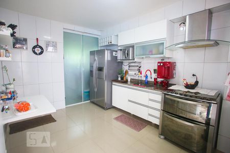 Cozinha de casa de condomínio à venda com 3 quartos, 116m² em Pechincha, Rio de Janeiro