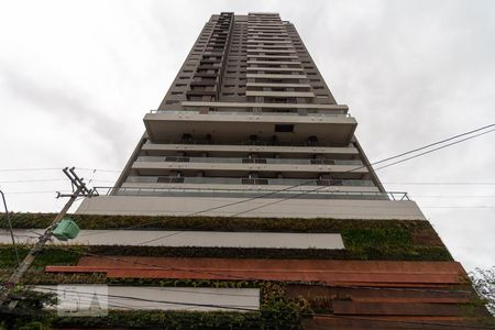 Apartamento à venda com 36m², 1 quarto e 1 vaga Apartamento à venda com 36m², 1 quarto e 1 vagaFachada