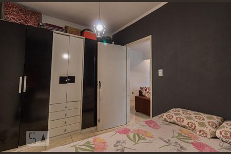 Quarto de apartamento à venda com 1 quarto, 56m² em Rubem Berta, Porto Alegre