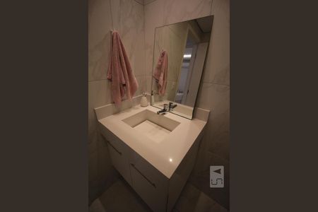 Banheiro de apartamento à venda com 1 quarto, 83m² em Vila das Hortências, Jundiaí