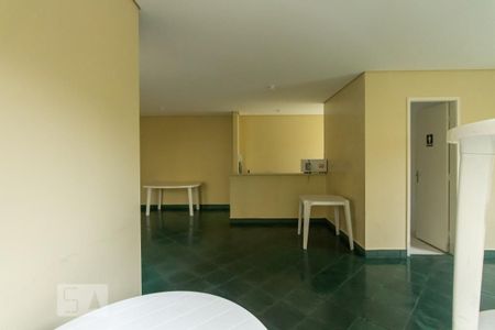 Apartamento à venda com 50m², 2 quartos e 1 vaga Apartamento à venda com 50m², 2 quartos e 1 vagaÁrea comum - Salão de festas