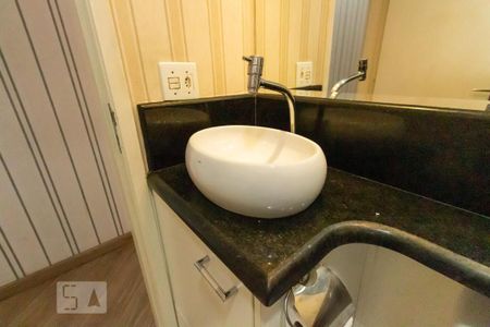 Apartamento à venda com 50m², 2 quartos e 1 vaga Apartamento à venda com 50m², 2 quartos e 1 vagaBanheiro